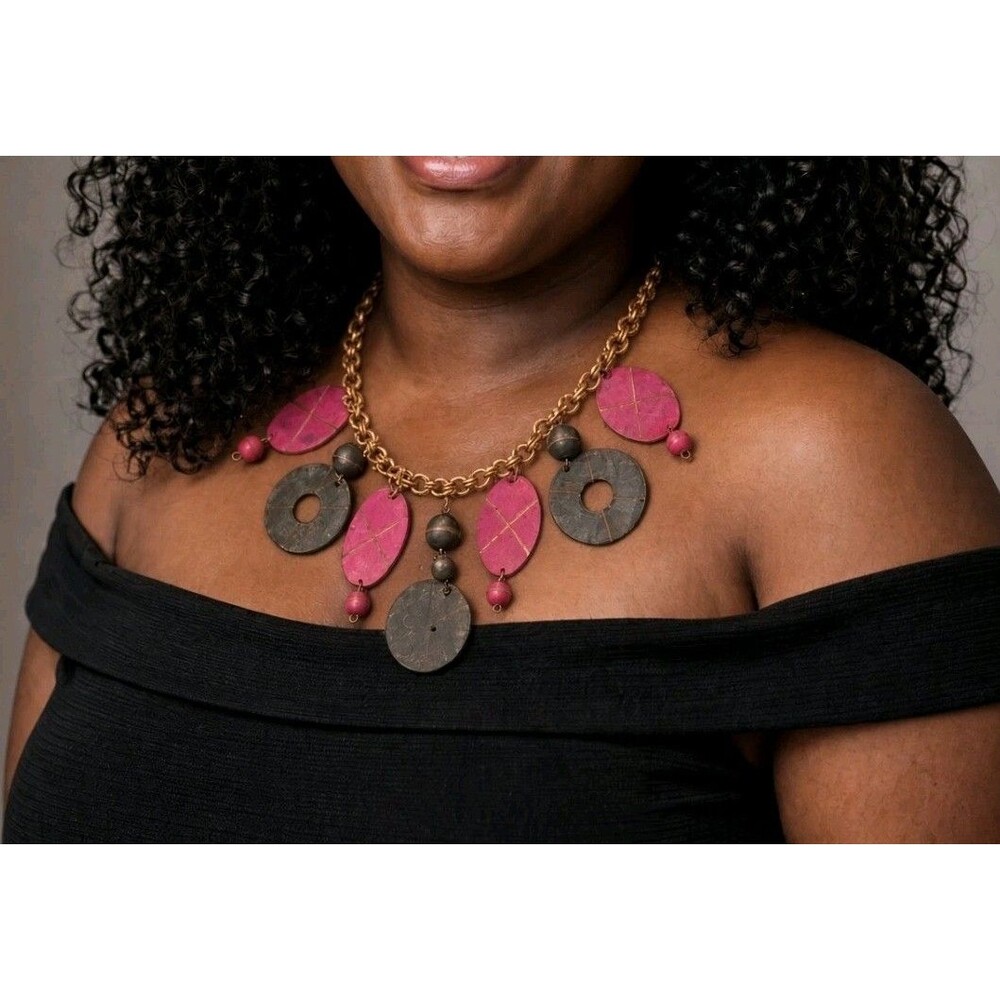 Vintage Gold Tone Statement Necklace Wrapped Chain Pink & Dark Disc Pendants